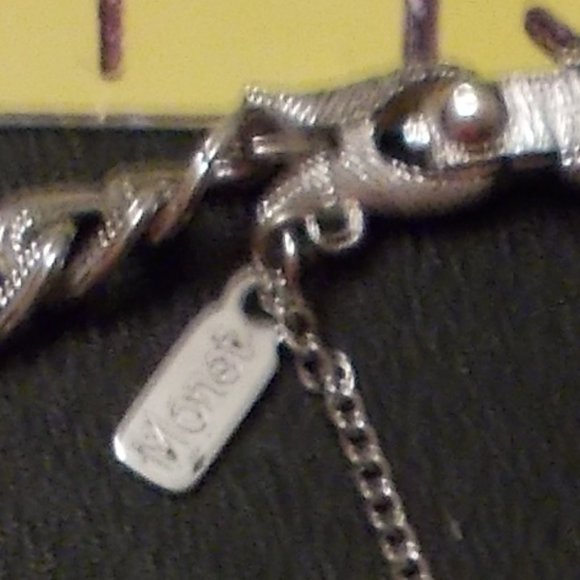 VTG 60s. MONET Silver Ton Women's Bracelet with 4 Charms Size 7" - Picture 12 of 13